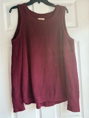 Hollister Burgundy Cold-Shoulder Knit Tank